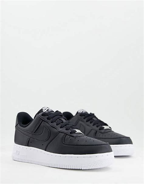 nike are force schwarz mit grauem nikezeichen und weißer sohle|Air Force 1 Schuhe .